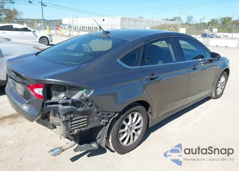 2016 Ford Fusion S z USA, uszkodzony, nr VIN 3FA6P0G70GR354609